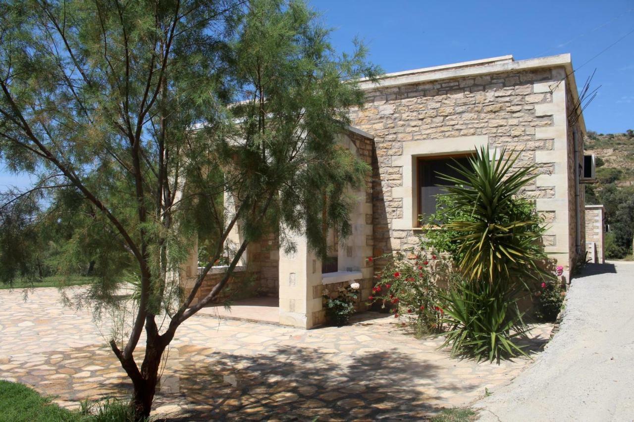 Petra-Mare Villa ตรีโอเปตรา ภายนอก รูปภาพ