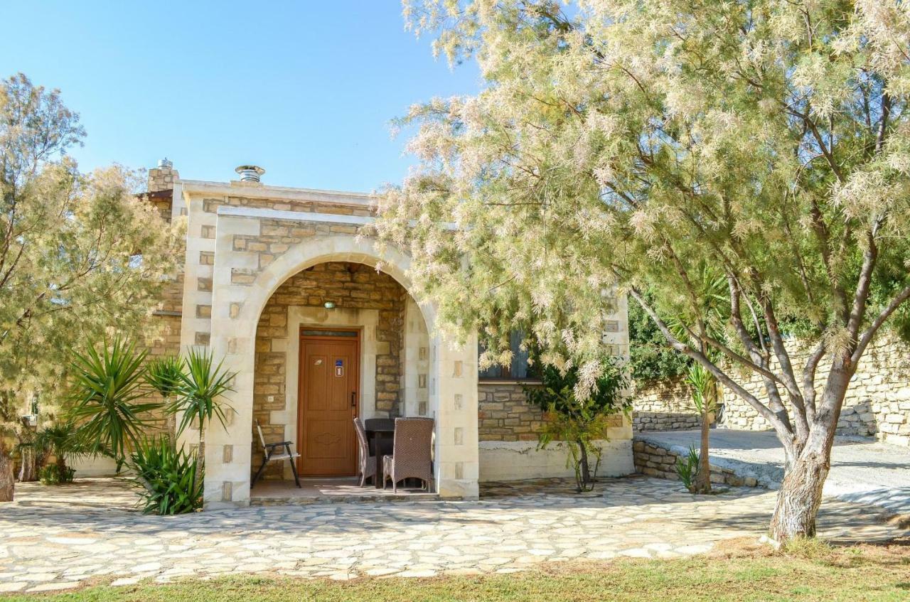Petra-Mare Villa ตรีโอเปตรา ภายนอก รูปภาพ