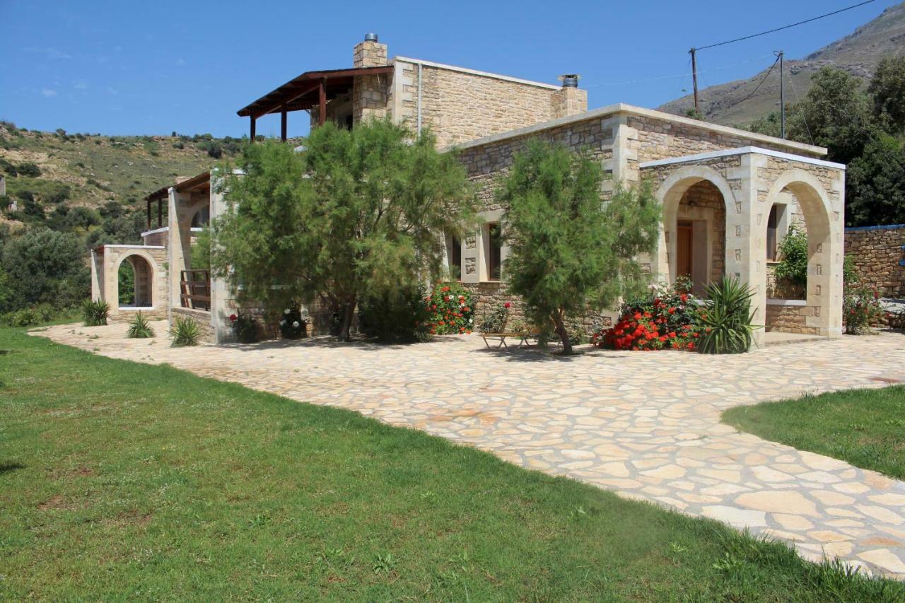 Petra-Mare Villa ตรีโอเปตรา ภายนอก รูปภาพ