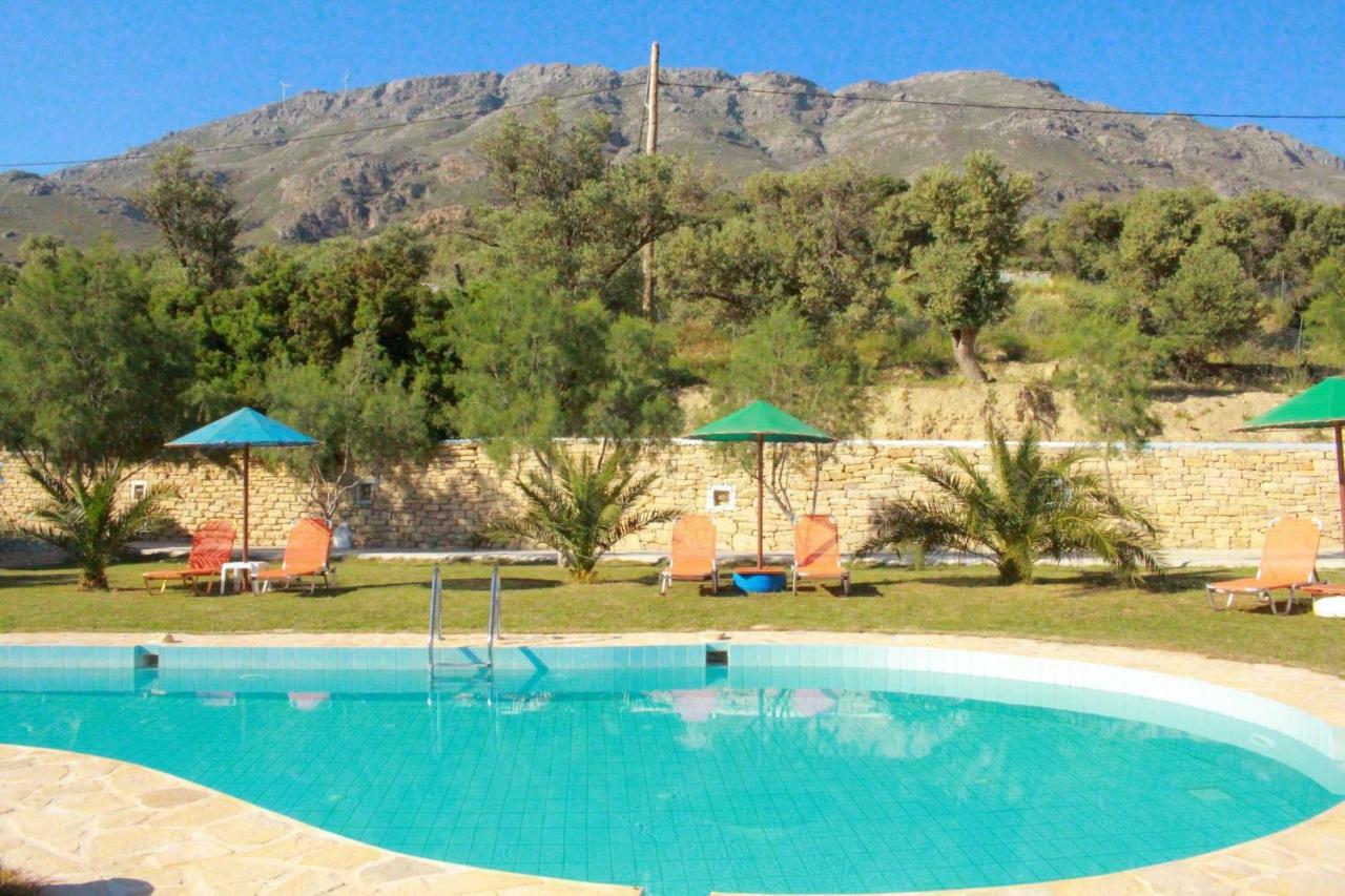 Petra-Mare Villa ตรีโอเปตรา ภายนอก รูปภาพ