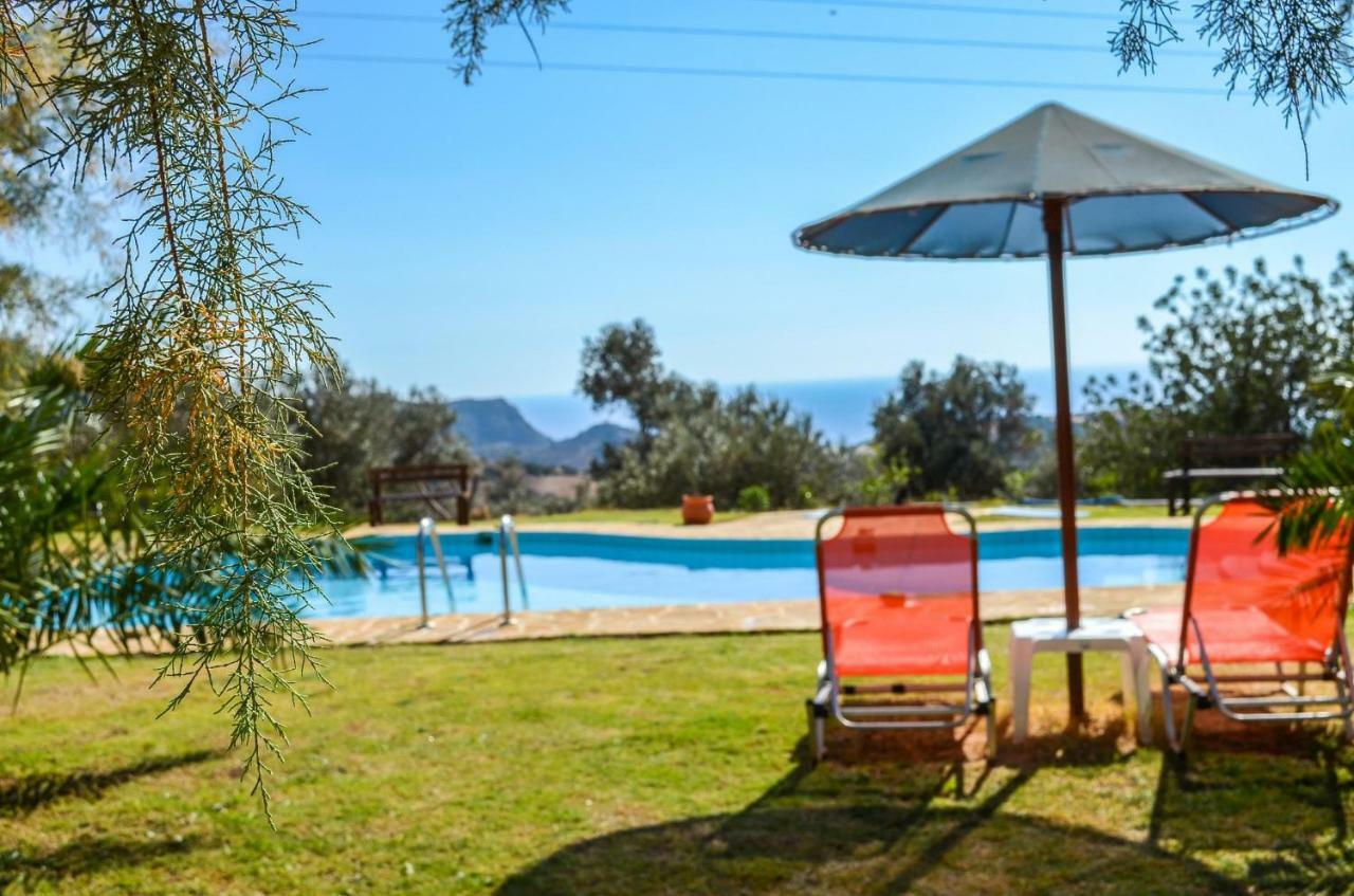 Petra-Mare Villa ตรีโอเปตรา ภายนอก รูปภาพ